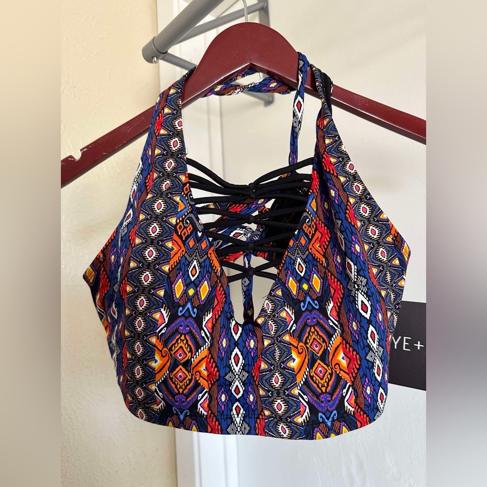*NWT* Women’s Skye+ Bikini Top